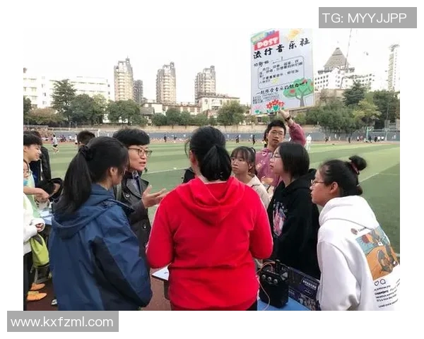 黄黑之恋与南境星光德甲心跳协奏曲：一场足球与梦想交织的激荡之旅